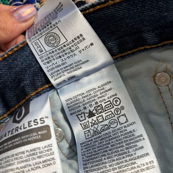 Levi's Blue Relaxed Fit Jeans with Classic Style 52x28 denim LEVIS 550 - Picture 6 of 9